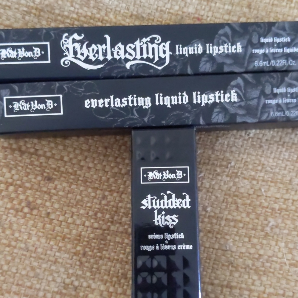 👀Kat Von D lipstick Brand New👀